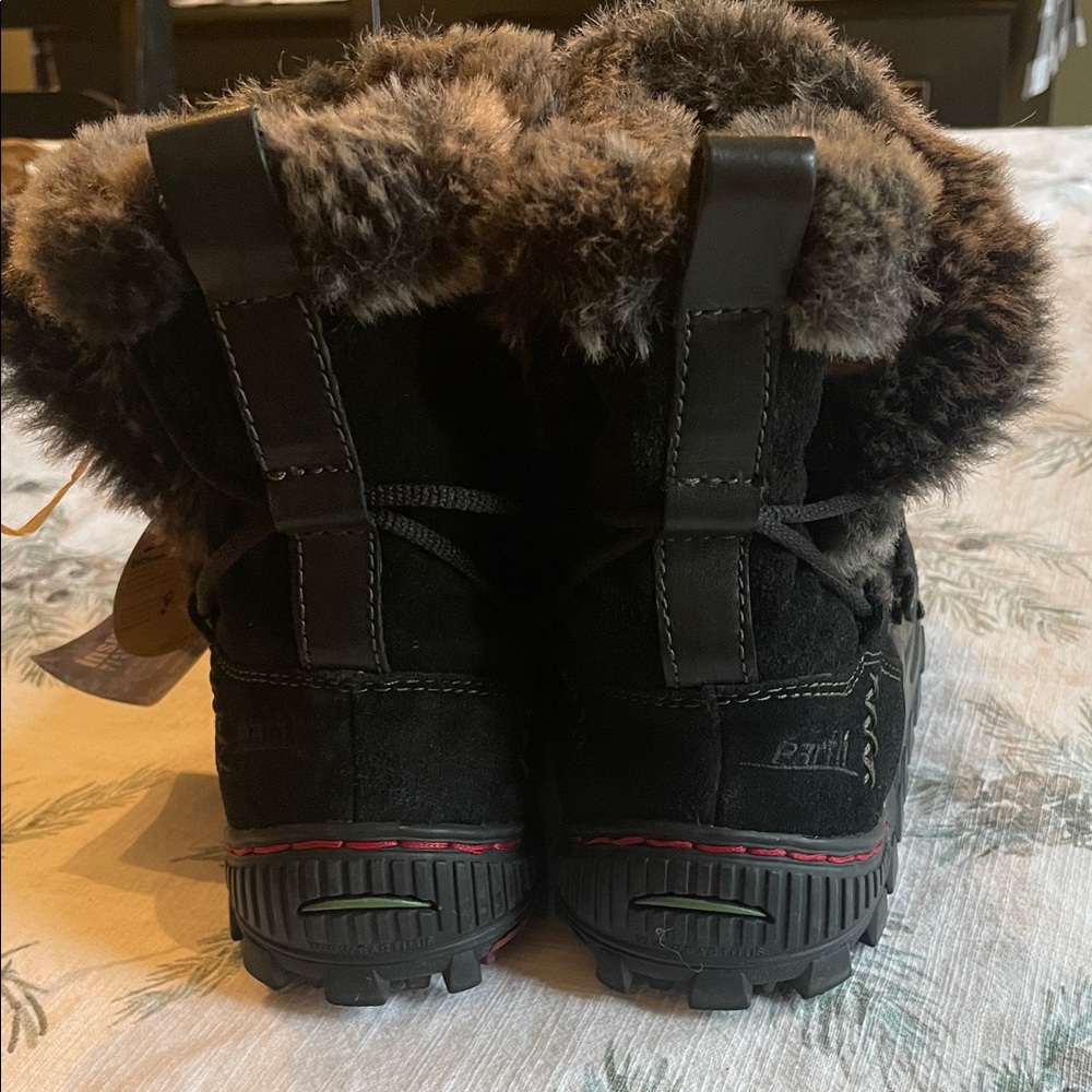 Earth Black Leather Winter Boots with Faux Fur Trim Size 7 - Picture 4 of 10